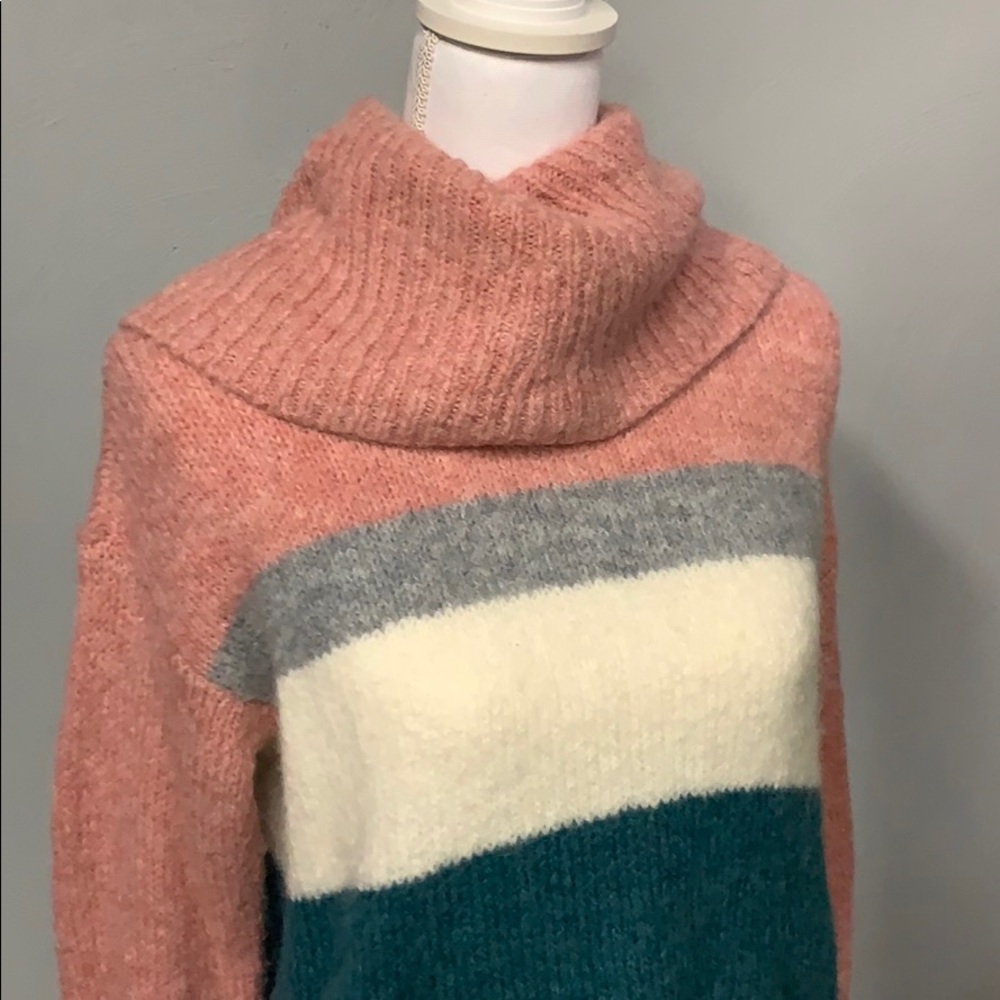 Sweater - Picture 4 of 5